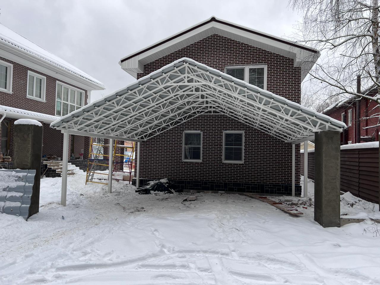 Как рассчитать глубину кованого козырька над входом, чтобы дверь открывалась свободно в Плавске